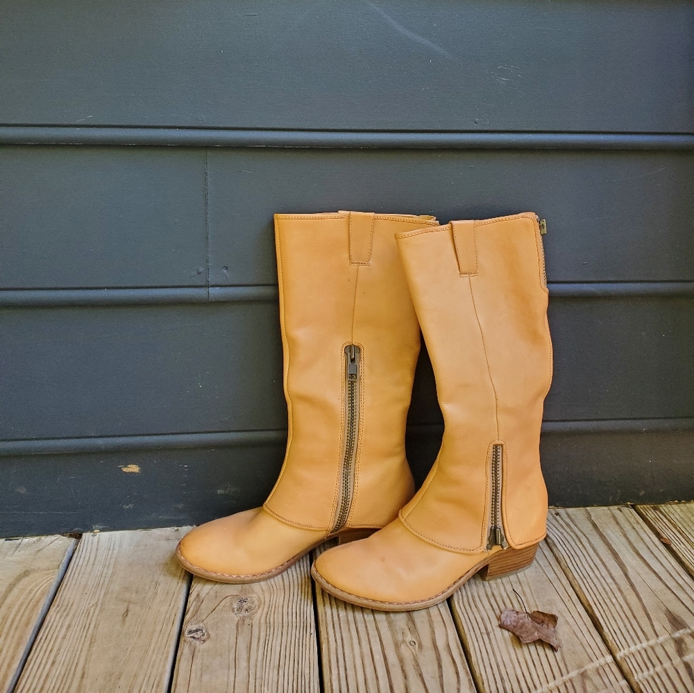 Gorgeous natural leather boots